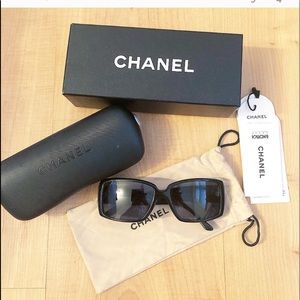 Authentic CHANEL Black Sunglasses